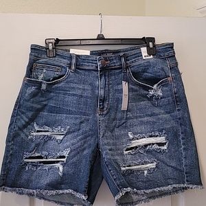 Brand new never worn Judy Blue Jean cut off shorts.